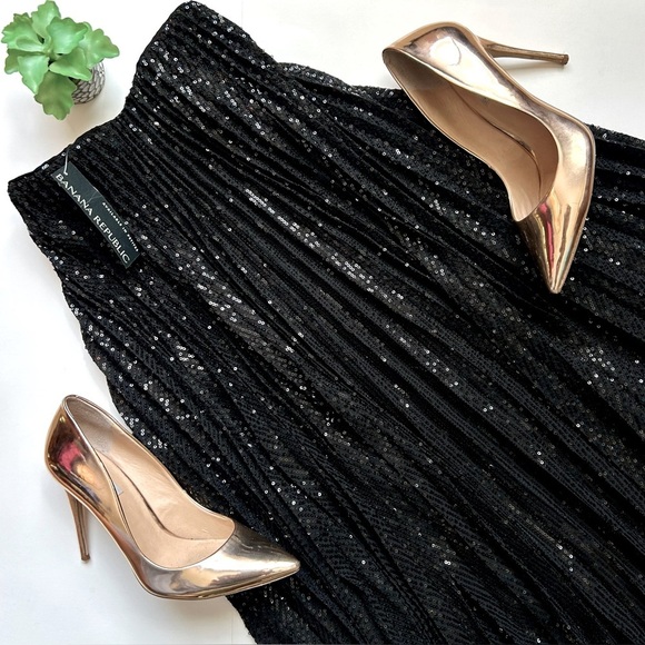 Banana Republic Black Sequin Striped Pleated Midi Skirt Size XS NWT - Picture 2 of 11